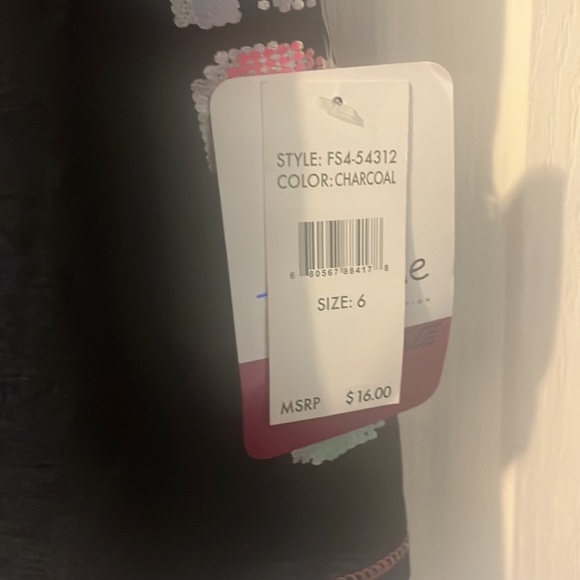 Freestyle Revolution Active Wear 2 piece Multi color 6X pants/ 6 top - Picture 8 of 9